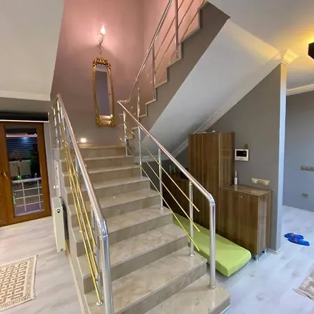 Super Luxury Dublex House Hotel *