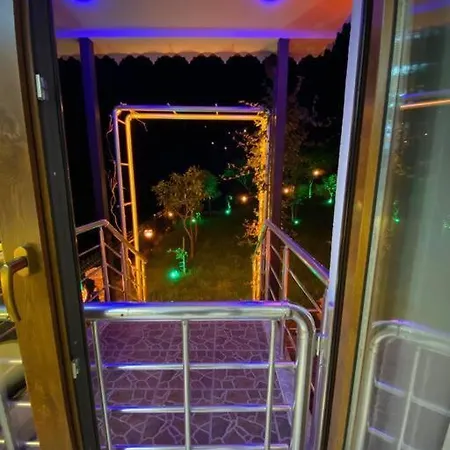 Super Luxury Dublex House Hotel *